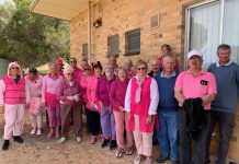 Golfers go ‘pink’