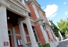 Council votes ‘no’ on supermarket stance