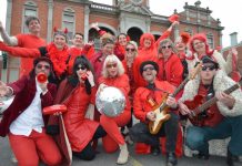 ‘Paint the Town Red’ at the Castlemaine Community House Spring Ball 2022 Castlemaine Spring Ball organisers and performers from M79, Castlemaine Electronic Workshop and Lady Fun Times are geared up for the return of the highly anticipated October event.