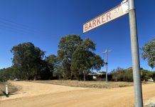 Harcourt residents call for action on unsealed roads With increasing development, the residents of Barker and Bagshaw Streets are subjected to large amounts of dust and traffic.