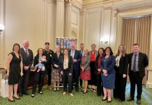 HALT heads to parliament house The HALT team are proudly pictured with Bendigo West MP Maree Edwards, politicians and tradies at Parliament House.