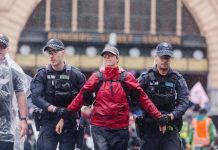 Climate rebellion leads to arrests