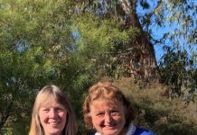 Golfers tackle challenging conditions