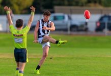 Castlemaine wins battle of the Magpies