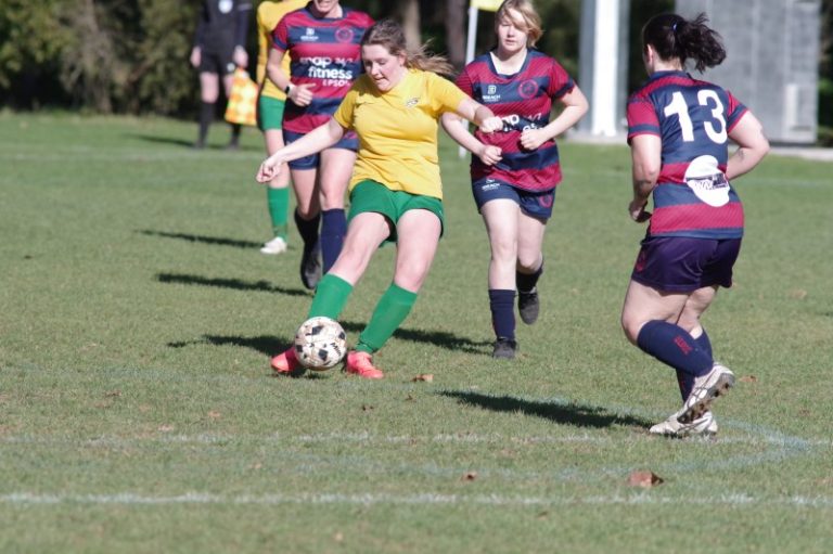 Castlemaine women dominate against Stingers