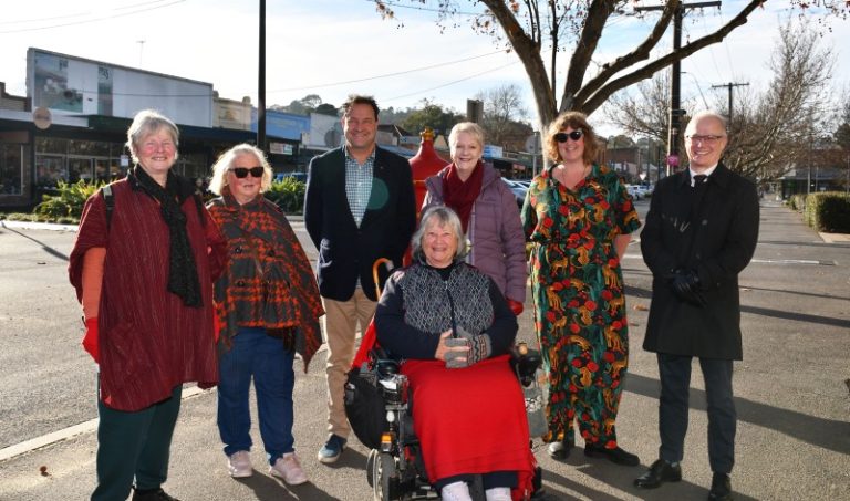 Safer crossing for Mostyn Street