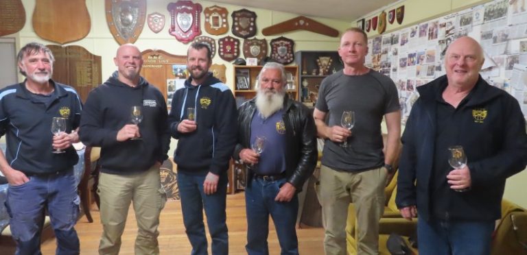 Rifle shooters on target