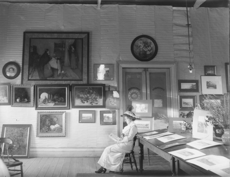 Vote to celebrate local women in art