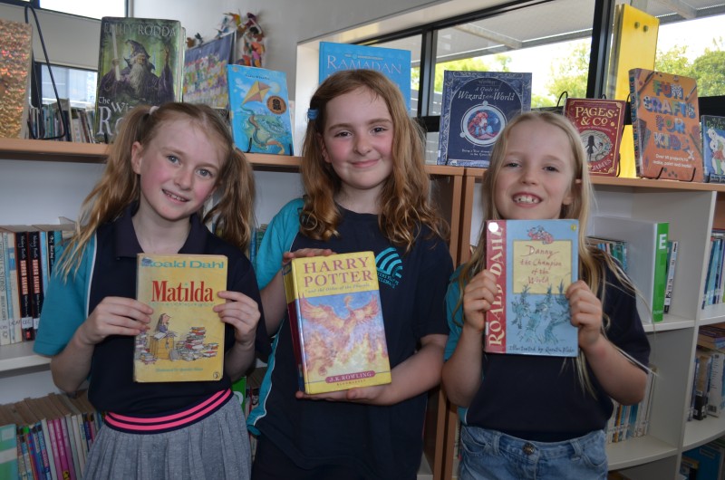 Winters Flat Primary School students Heidi, Hermione and Harriet encourage community members to come along to their Garage Sale on March 23 and help raise funds for new readers and books.