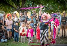 Fringe fires up for AusArt Day! Help sustain the future of the arts scene by buying a snag on Thursday October 23. Photo: Diana Domonkos