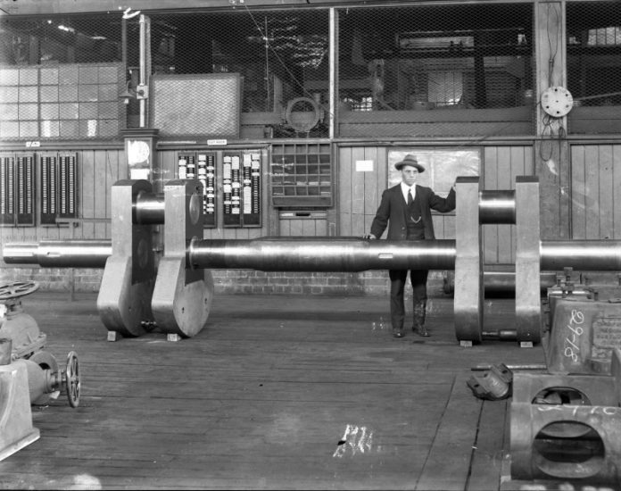 cFlowserve150-101025 The memorabilia display will feature a large number of images such as this Double Throw Crankshaft for 400 H.P. Gas Engine '1918'.