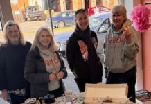 Orange Sky celebrates three years! Volunteers from Orange Sky celebrate the third anniversary of the service at Sac'O'Suds.