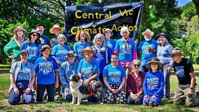 On Sunday December 7, the group met up for a post Rising Tide picnic at the Castlemaine Gardens to reflect, tell tales and think about the future.