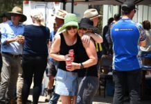 Photo essay: Fire-ravaged community unites