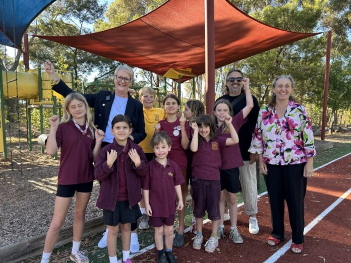 Bendigo West MP Maree Edwards celebrated the announcement with Chewton Primary School last week.