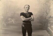 Rinaldi: Daredevil of the Skies Zahn Rinaldi was known as the 'Daredevil of the Skies'. Photo from the Verey Photographic Collection, Castlemaine.