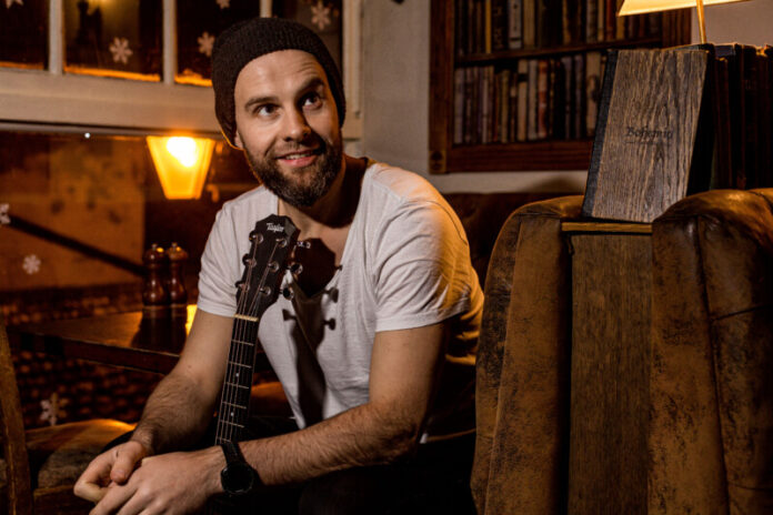 To celebrate it's 40th anniversary, Andy McGarvie, will brings Paul Simon's Graceland to life at the Theatre Royal this August with a 10-piece band.