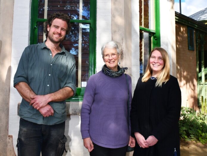 Carpenter Jesse Lawrance, Buda Committee of Management president Bronwyn Rudolph and Buda House Curator Sarah Frazer.